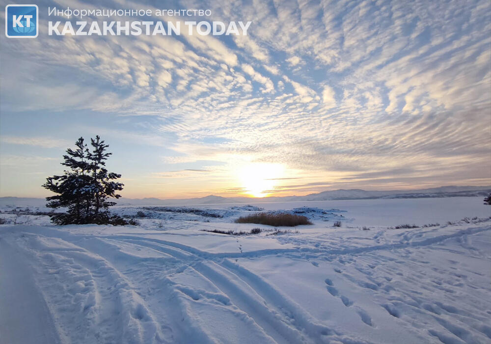 Синоптики обещают казахстанцам снежные выходные