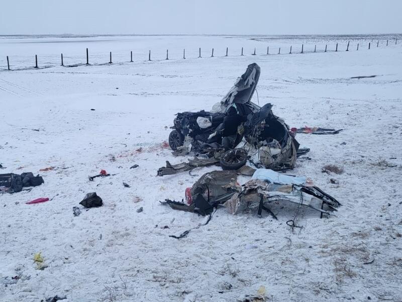 В ДТП на трассе в Атырауской области погибли пять человек . Фото: пресс-служба ДП Атырауской области