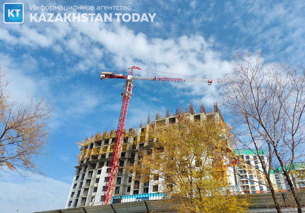 Досаев приостановил работу ряда строительных объектов в Алматы