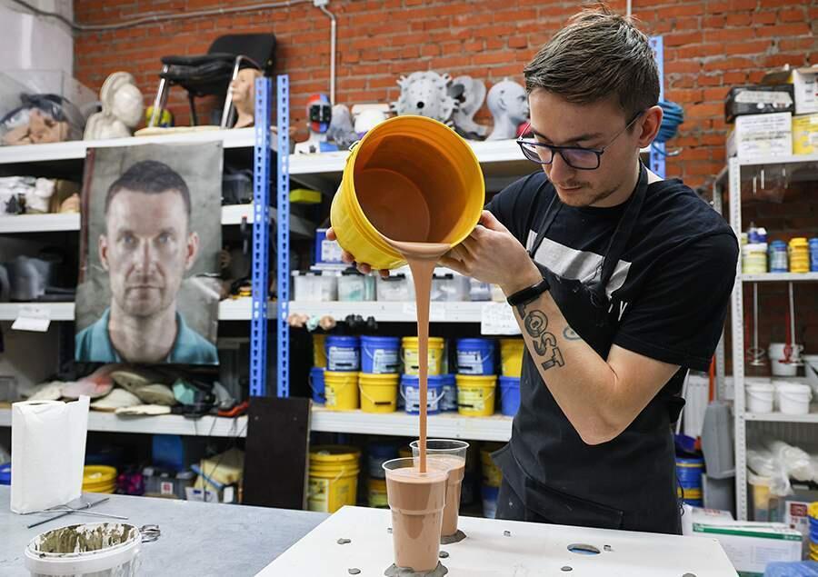 Дорогой друг: как делают человекоподобных роботов. Фото: iz.ru. Robo-C-2 воспроизводит свыше 600 вариантов микромимики человека, максимально реалистично имитируя его эмоции