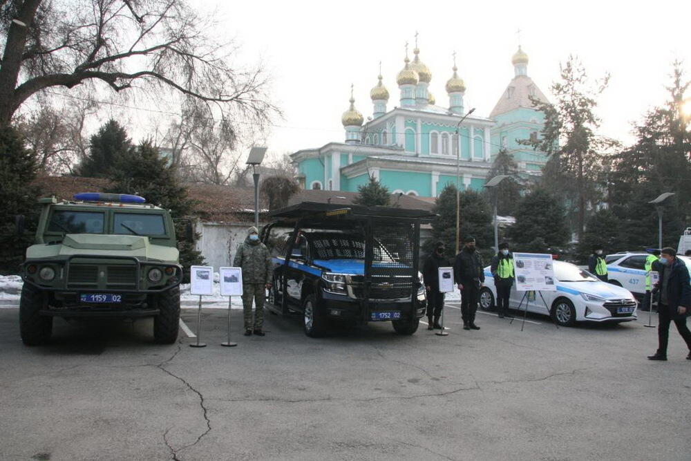 Аким Алматы встретился с полицейскими. Фото: пресс-служба акима Алматы