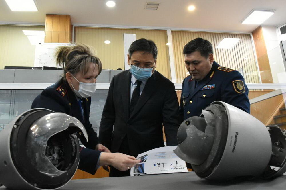 Аким Алматы встретился с полицейскими. Фото: пресс-служба акима Алматы