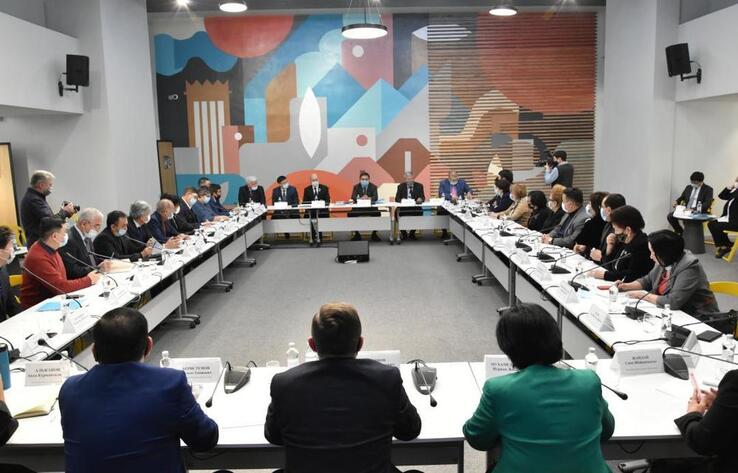 Досаев обсудил с общественниками проблемы экологии, транспорта и агломерации Алматы