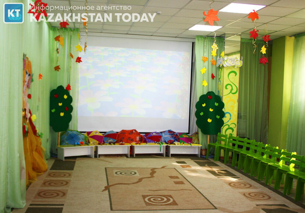 В Павлодаре раздетого ребенка в детсаду на 40 минут заперли в прохладной комнате 