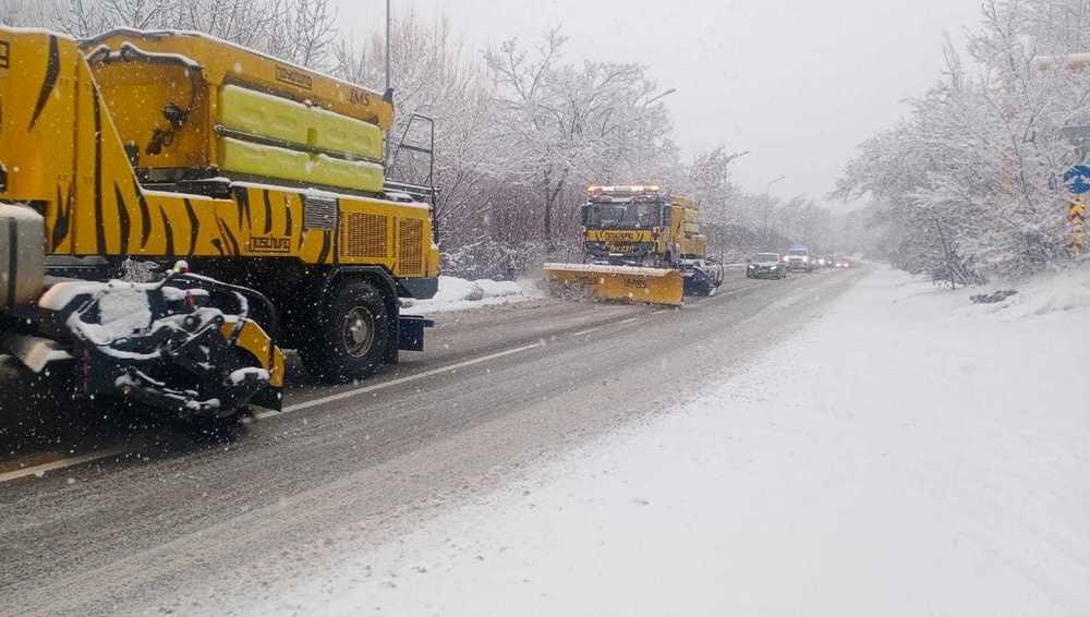 Около 160 кубометров снега вывезли из Алматы 