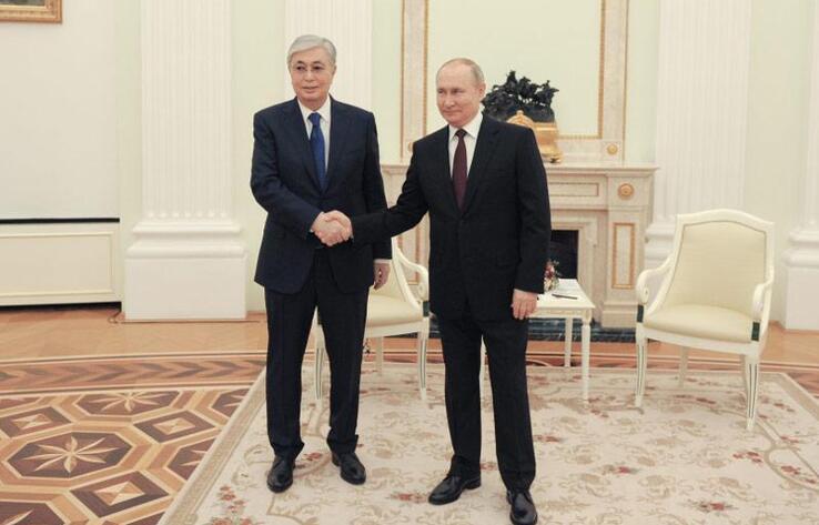 Kassym-Jomart Tokayev and Vladimir Putin meet in Moscow