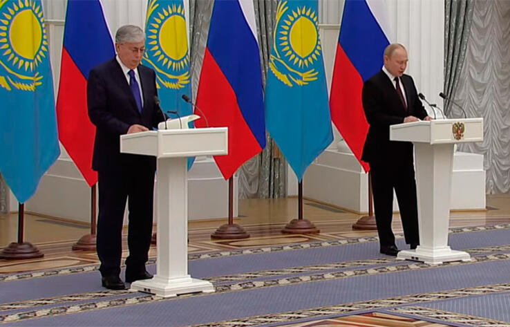 Владимир Путин и президент Казахстана Касым-Жомарт Токаев подвели итоги прошедших в Москве переговоров