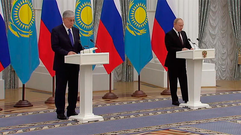 Владимир Путин и президент Казахстана Касым-Жомарт Токаев подвели итоги прошедших в Москве переговоров