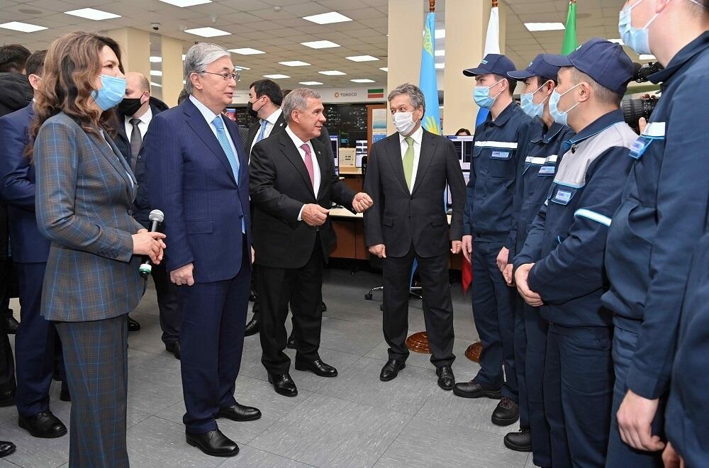 Президент встретился с казахстанскими специалистами, повышающими квалификацию на предприятиях Татарстана