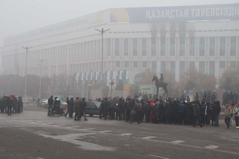 Несовершеннолетний участвовал в раздаче огнестрельного оружия участникам беспорядков в Алматы