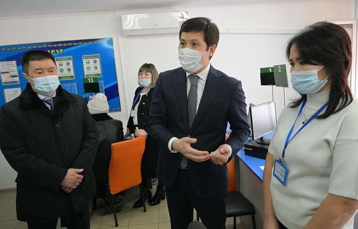 Дети-маугли в городской квартире: акимы Аксу и Экибастуза получили выговор от Скакова