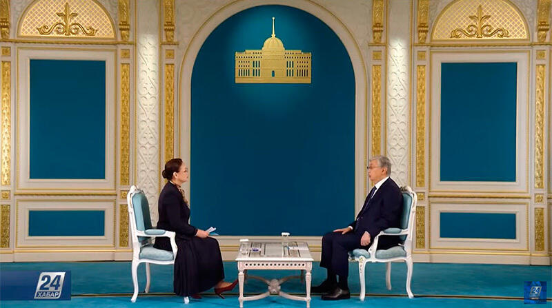 Президент Казахстана ответил, почему предыдущее интервью было на русском языке