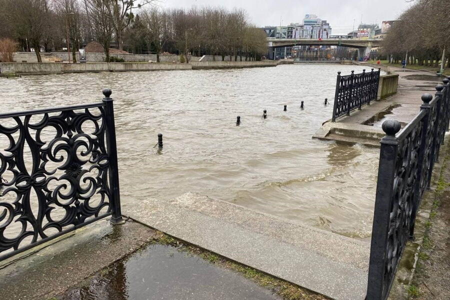 Очередной шторм пришел в Калининградскую область. Фото: newkaliningrad.ru