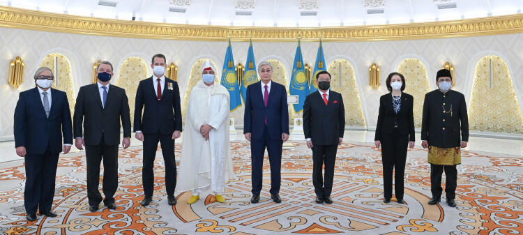 Токаев призвал международных партнеров проявить солидарность с Казахстаном
 