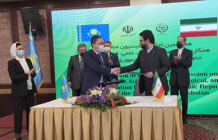 Казахстан и Иран договорились о создании совместных предприятий легкой промышленности 