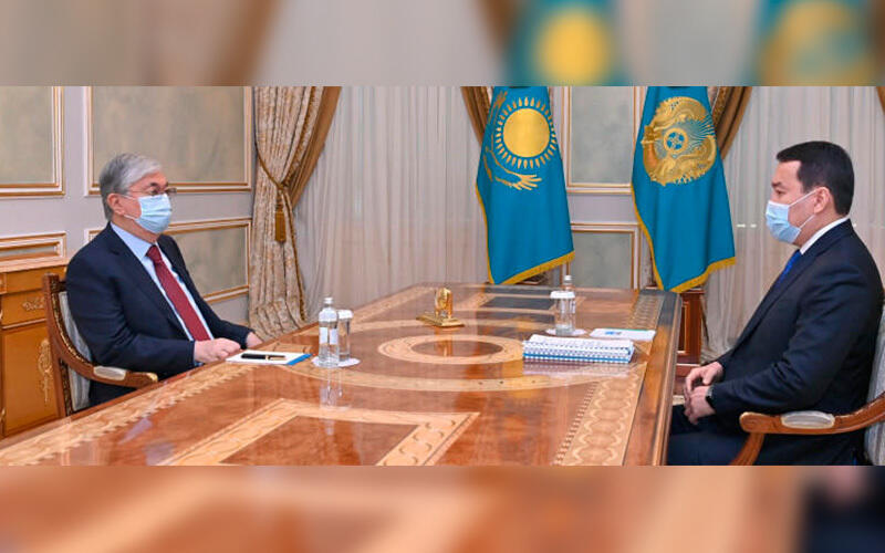 Токаев и Смаилов обсудили меры по снижению негативного влияния происходящих в Украине событий