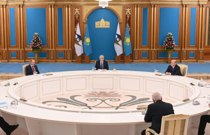 Токаев предложил странам ЕАЭС создать рабочую группу по устранению негативных последствий для экономики