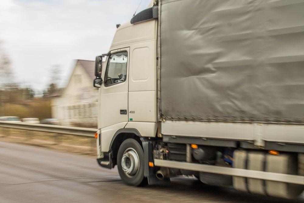 Разграблены несколько фур: в НПП "Атамекен" рассказали, как решается вопрос с застрявшими на Украине дальнобойщиками 