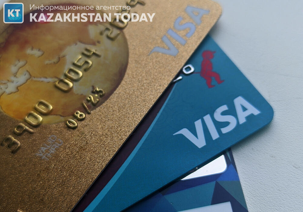 Безналичные операции по платежным карточкам в 2021 году выросли в 2,2 раза