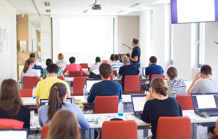 "Болашақ" бағдарламасы бойынша техникалық бағыттарға берілетін гранттар санын 60%-ға дейін ұлғайтады