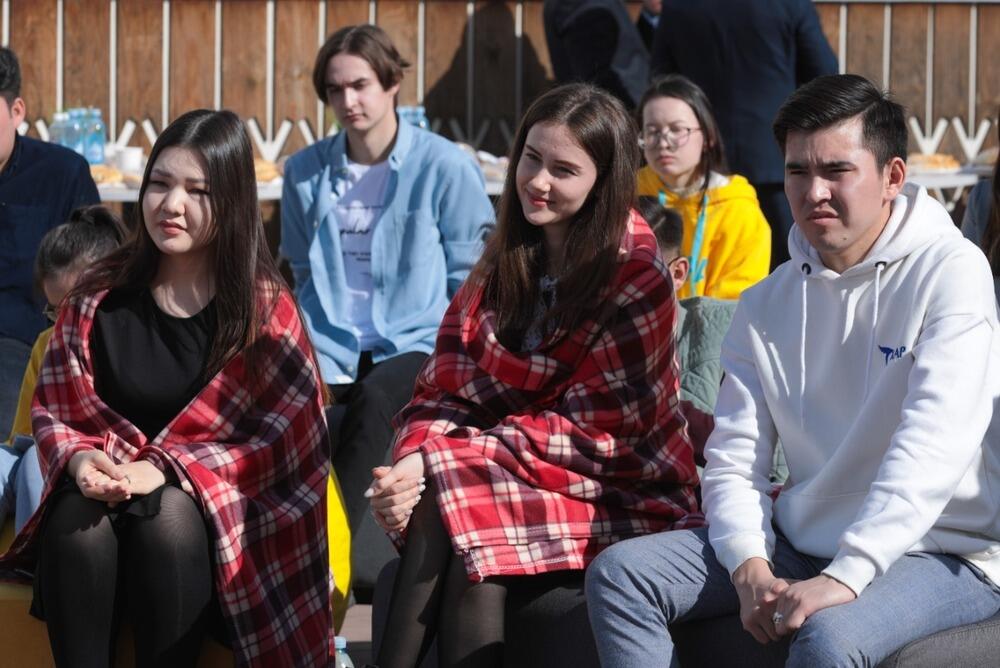 Партия AMANAT проконтролирует исполнение поручений президента в Алматы - Оралов . Фото: Amanat