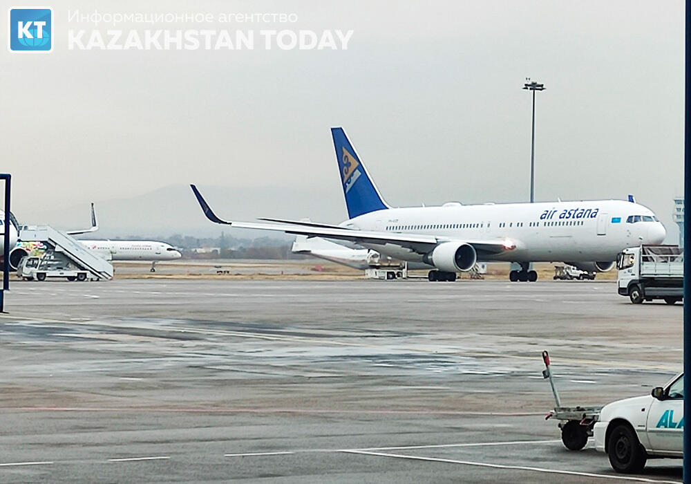 Air Astana приостановила ряд рейсов в города России