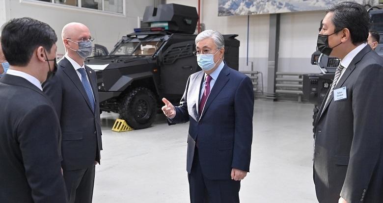 Тоқаев бронетехника шығаратын зауытқа барды