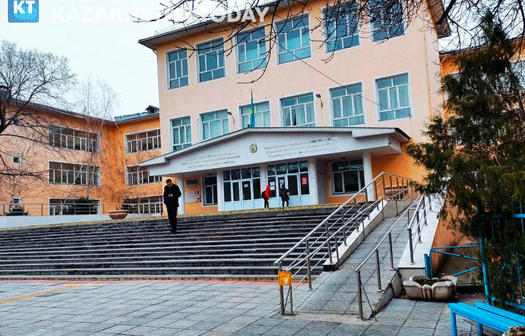 Грубые нарушения в алматинской гимназии: директор освобождена от должности 