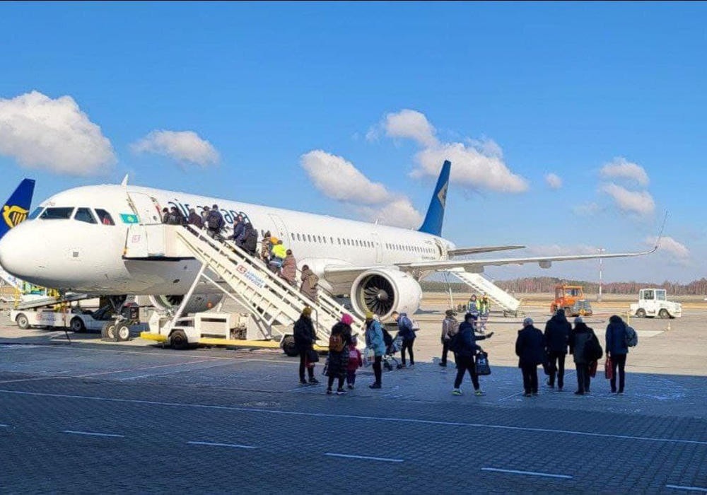 Из Польши вылетел шестой репатриационный рейс с казахстанцами