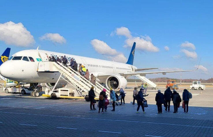 Из Польши вылетел шестой репатриационный рейс с казахстанцами