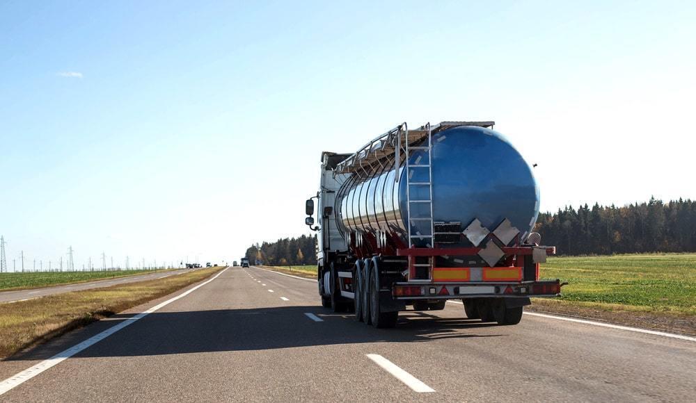 В РК продлят запрет на вывоз нефтепродуктов автотранспортом