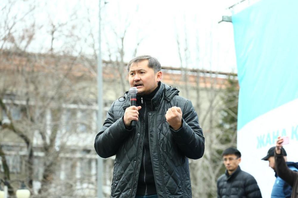 Партия AMANAT провела в Алматы митинг в поддержку послания президента. Фото: пресс-служба партии AMANAT