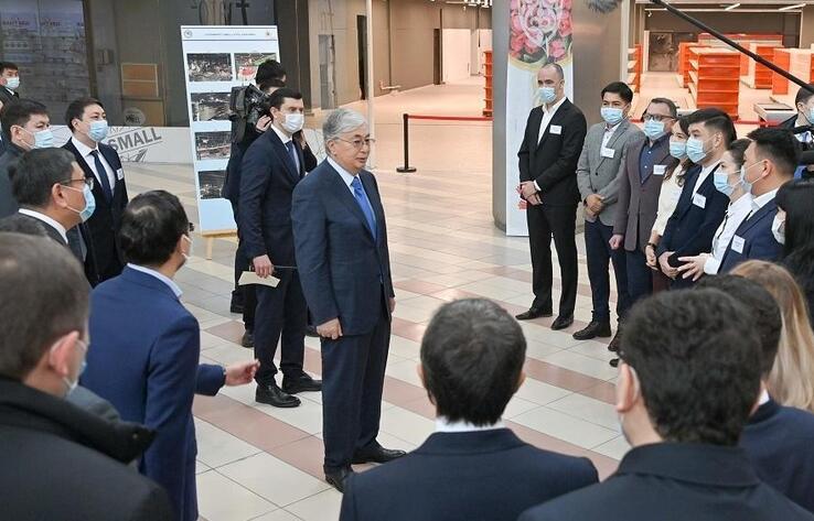 Тоқаев қаңтар оқиғасынан зардап шеккен алматылық кәсіпкерлермен кездесті