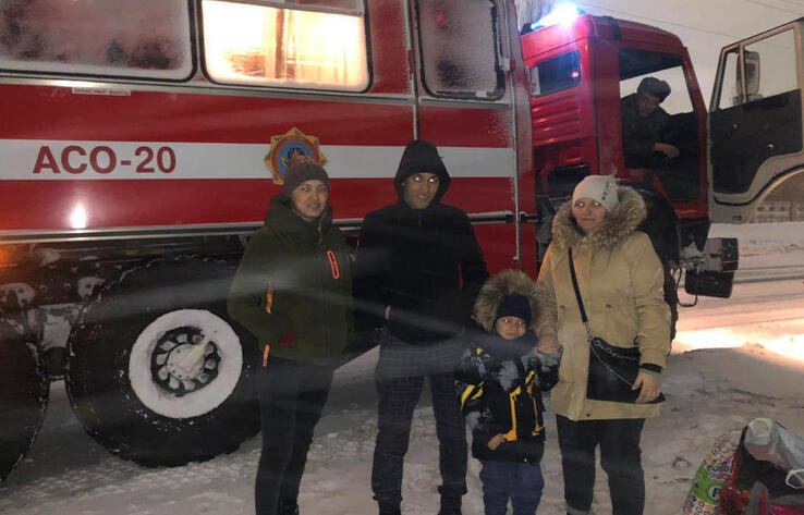 In Kazakhstan, about 700 people were rescued and evacuated from a snow drift during the day
