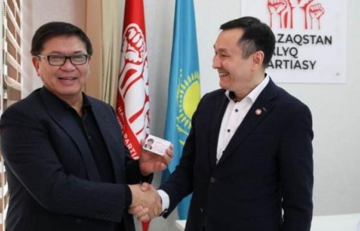 Ермухамет Ертысбаев избран председателем Народной партии Казахстана