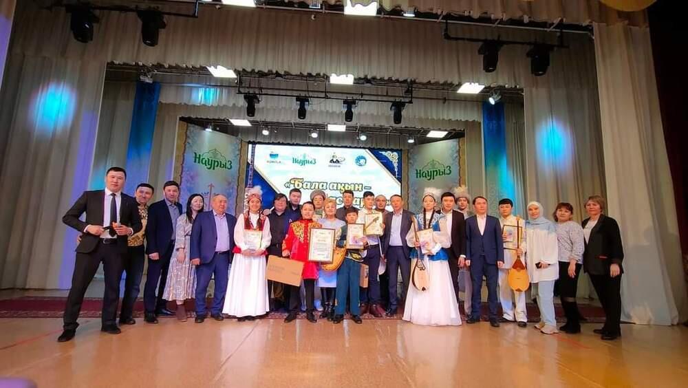 В Акмолинской области состоялся областной айтыс школьников "Бала акын - жасдарын". Фото: УВП Акмолинской области 