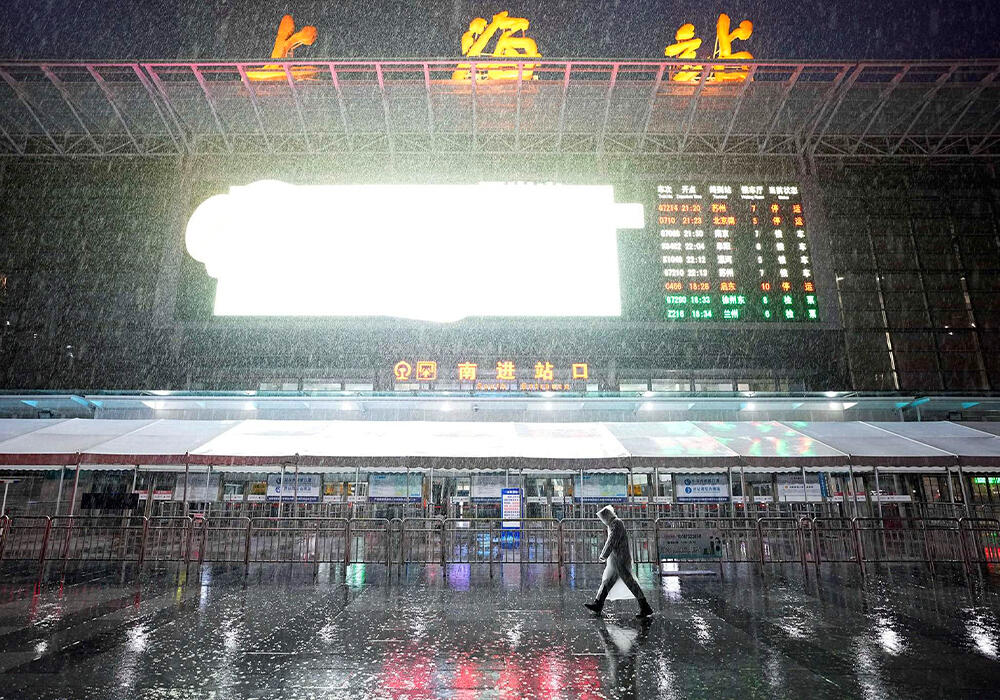 Взрывная волна: Шанхай ушел на карантин. Фото: iz.ru