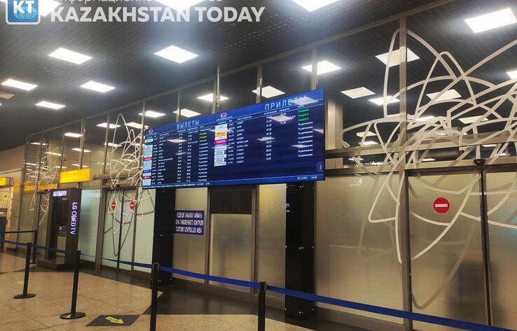 В аэропорту Нур-Султана задержаны и отменены авиарейсы