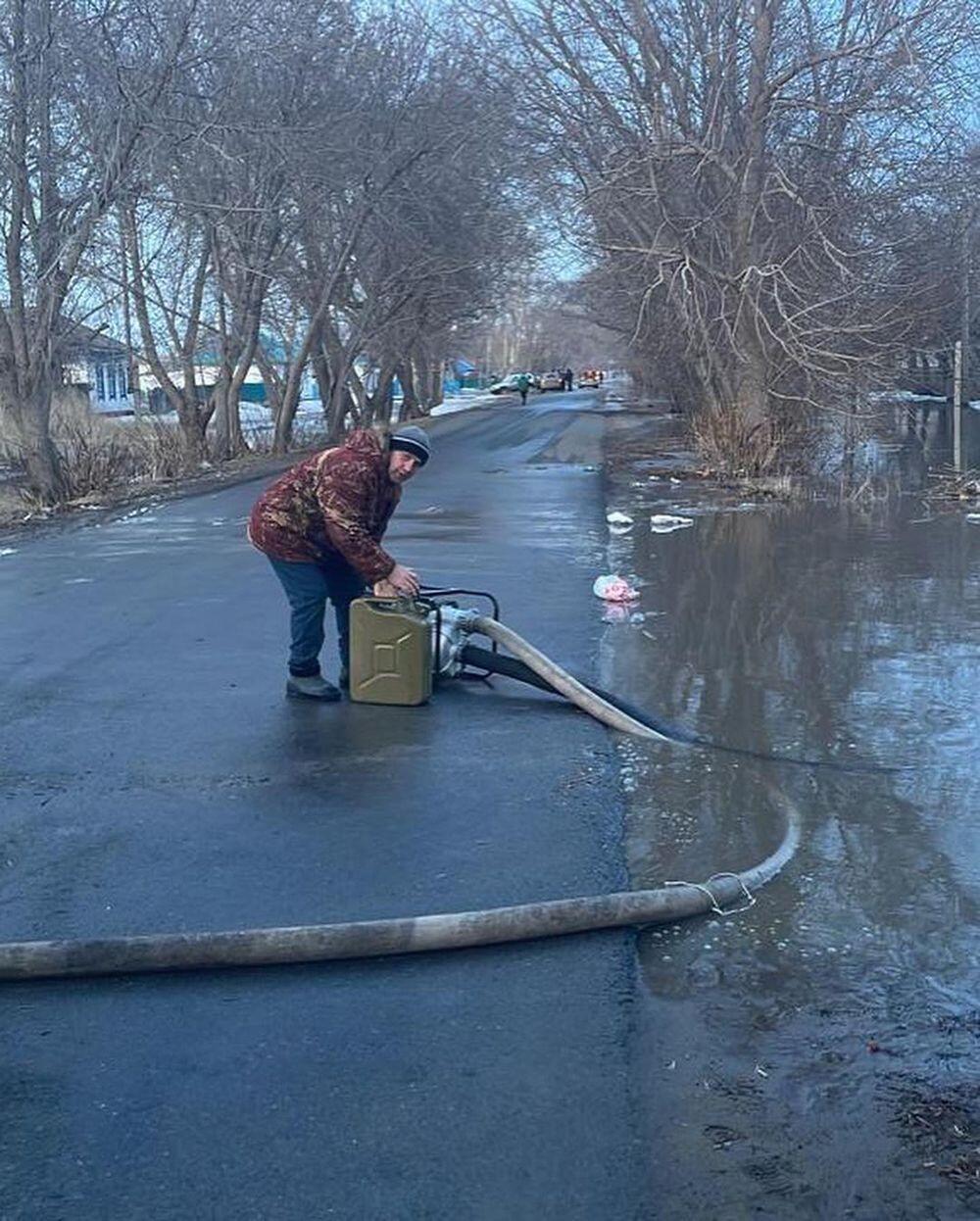 В Павлодарской области талая вода затопила 30 дворов. Фото: instagram/pavlodar_tjd
