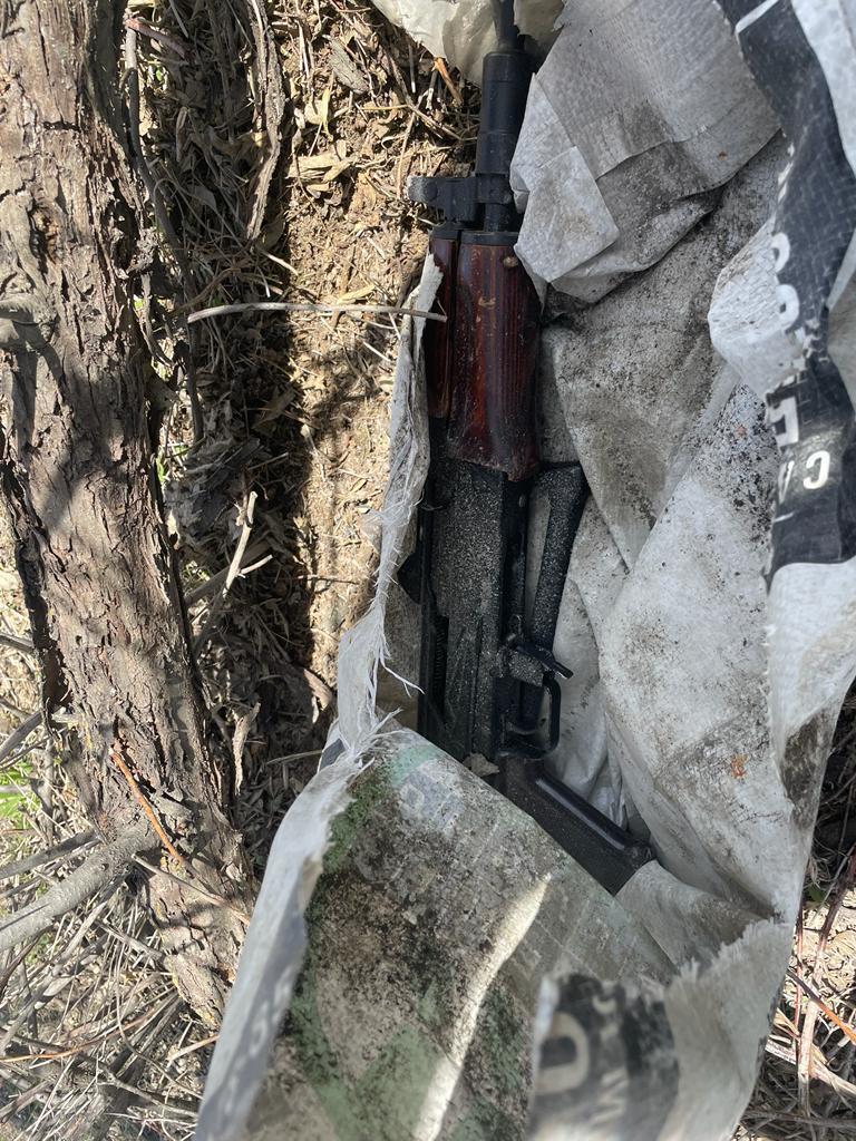 Очередной схрон с боевым оружием обнаружен в Жамбылской области . Фото: ДП Жамбылской области