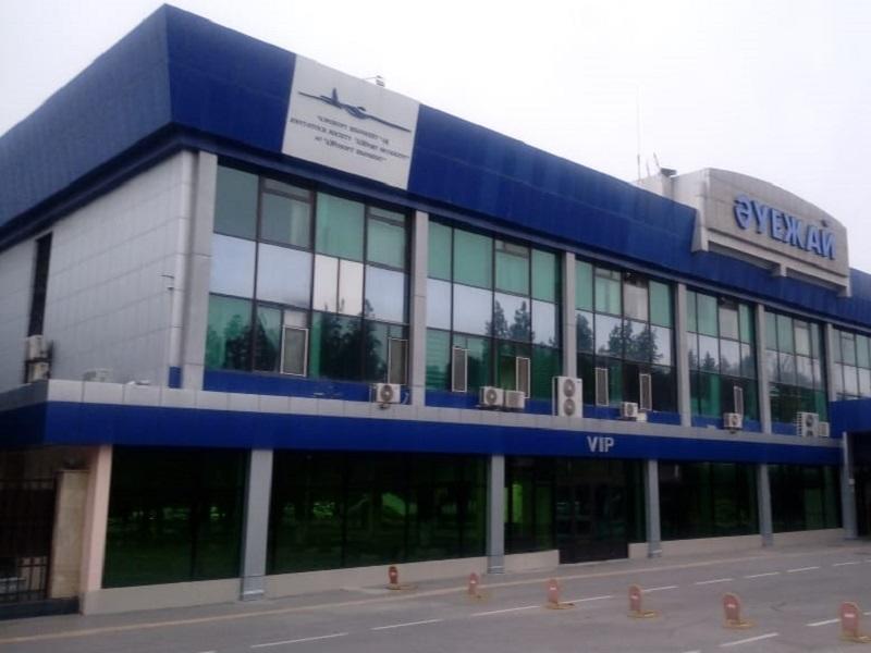 В аэропорту Шымкента эвакуировали людей из-за информации о заложенной бомбе