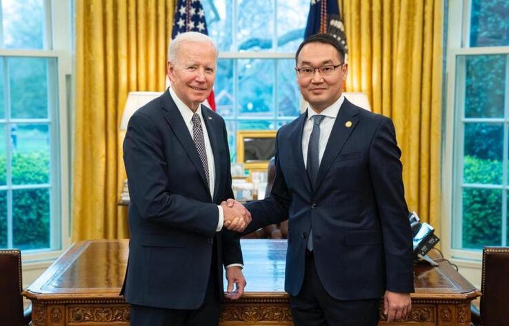 Посол Казахстана встретился с президентом США 