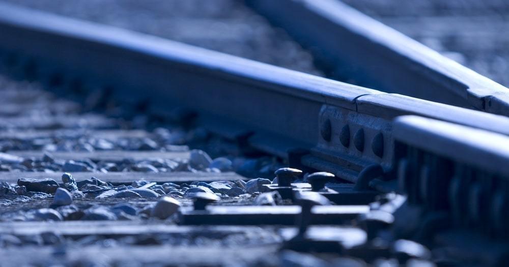 В Караганде поезд насмерть сбил женщину