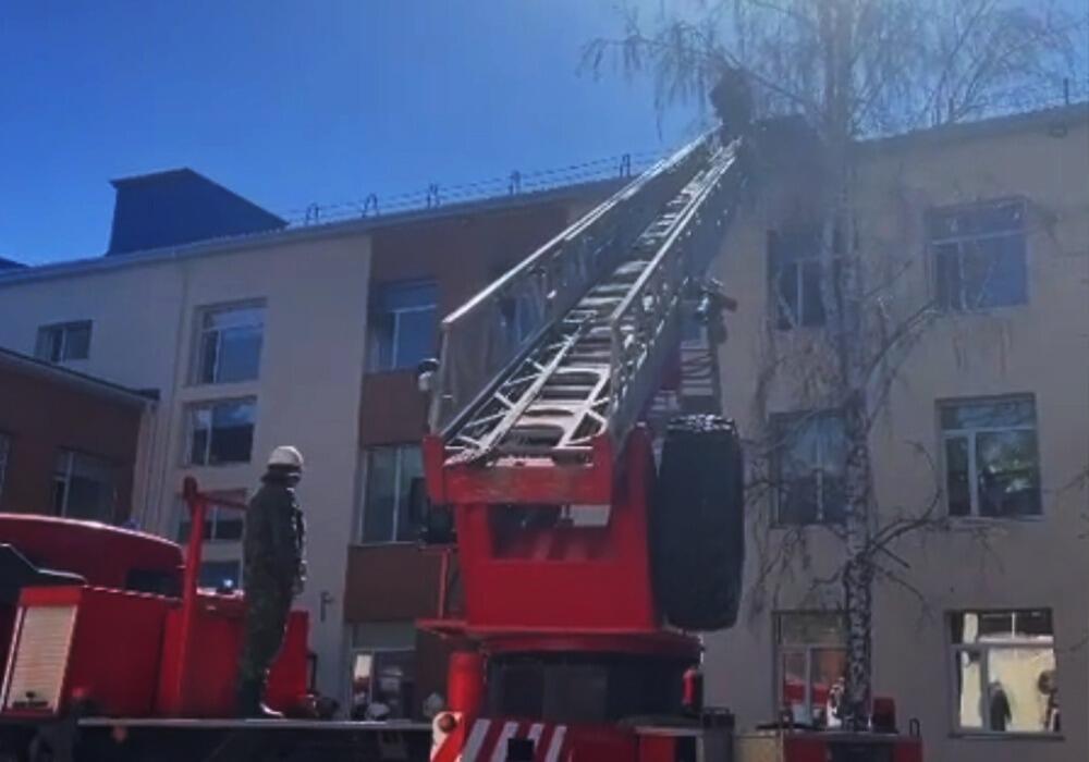 Пятеро детей пострадали при пожаре в школе Павлодара