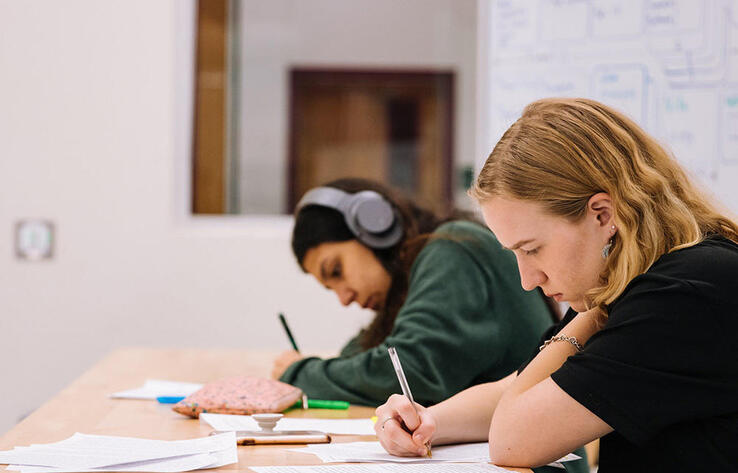 Қазақстанда тегін сынақ ҰБТ-дан онлайн өтуге болады