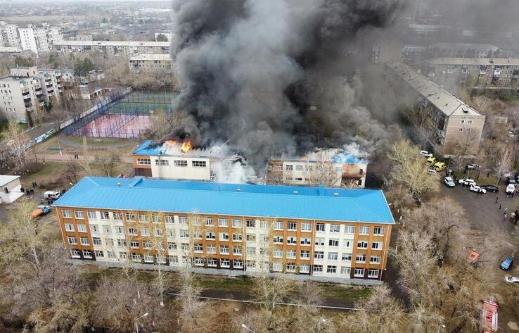 В павлодарской школе тушат крупный пожар
