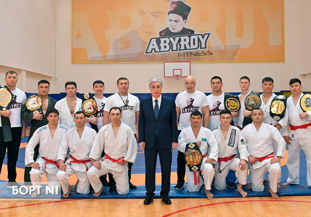 Токаев поздравил работников службы госохраны с 30-летним юбилеем. Фото: telegram/БОРТ №1