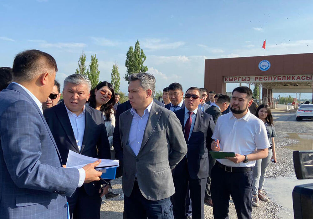 За ситуацией на казахстанско-кыргызской границе будут лично следить вице-премьеры двух стран. Фото: facebook/Bakhyt Sultanov