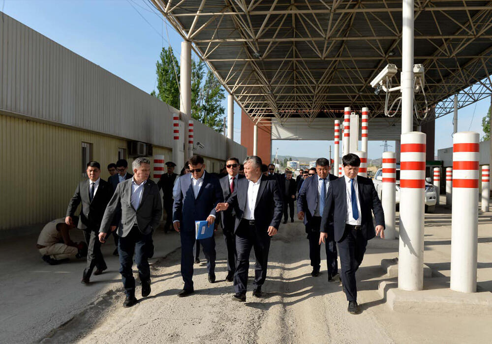 За ситуацией на казахстанско-кыргызской границе будут лично следить вице-премьеры двух стран. Фото: facebook/Bakhyt Sultanov
