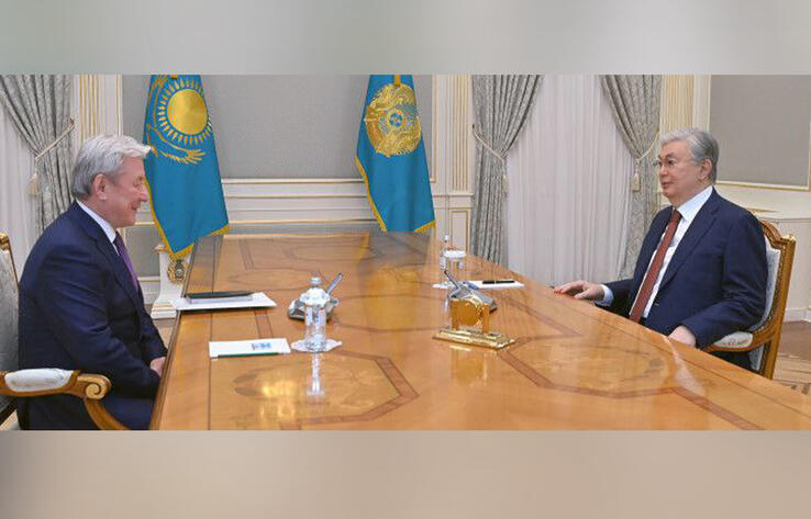 Токаев обсудил с известным экономистом развитие экономики в условиях глобального геополитического кризиса